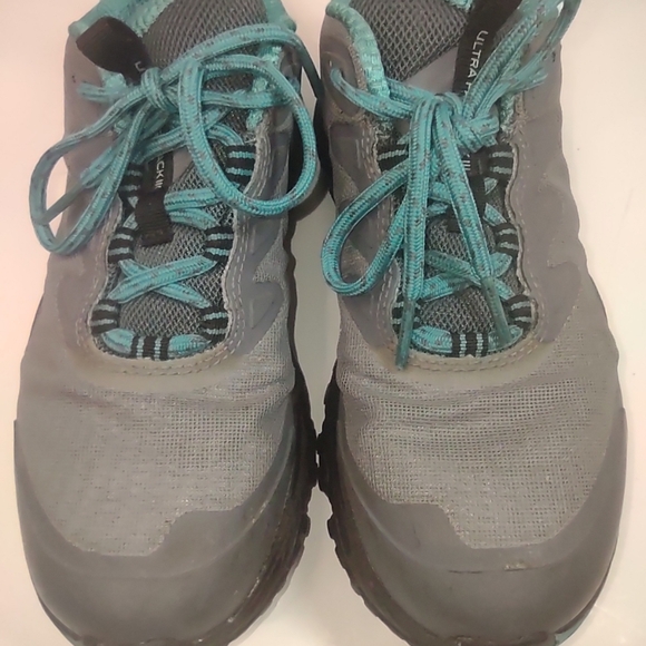 6 The North Face Gray and Teal Athletic Shoes - Picture 6 of 10